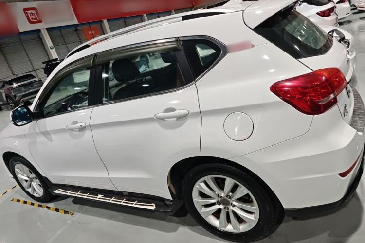 Used Haval H2 2014 1.5T Manual Two-Wheel Drive Elite Edition
