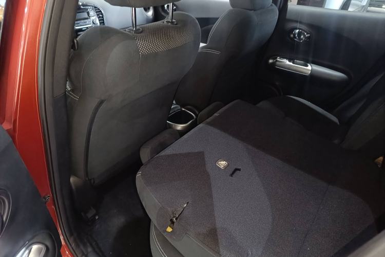 Used Infiniti ESQ 2014 1.6L Spontaneous Edition
