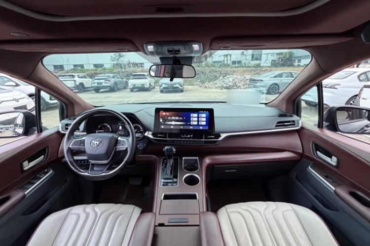 Used Toyota Sienna 2021 2.5L Hybrid Comfort Edition