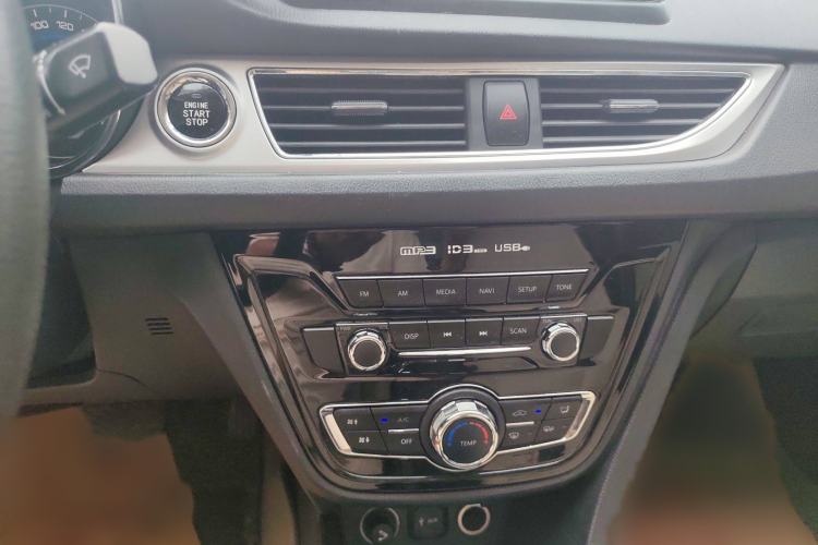 Used Changan Alsvin V7 2015 1.6L Automatic Enjoyment Model China IV Standard
