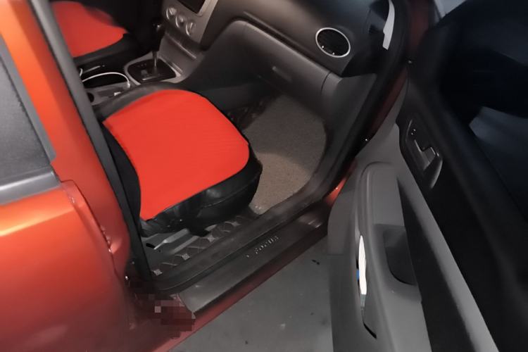 Used Ford Focus 2013 Hatchback Classic 1.8L Automatic Base Model
