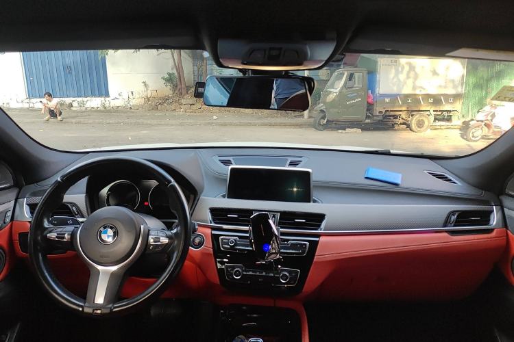 Used BMW X2 2018 sDrive25i Luxury Model with M Off-Road Package China V Emission Standard
