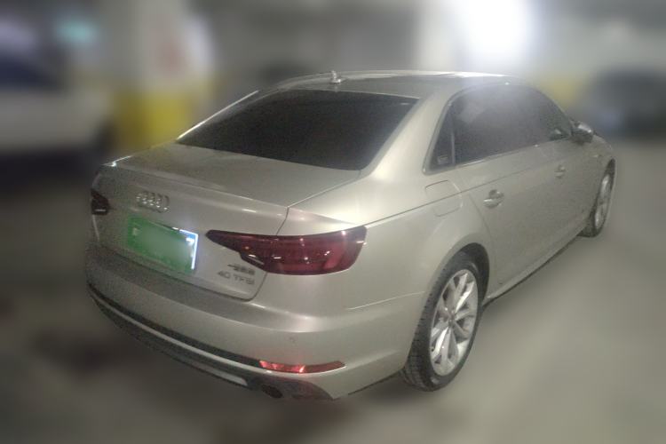 Used Audi A4L 2018 30th Anniversary Edition 40 TFSI Fashion Model
