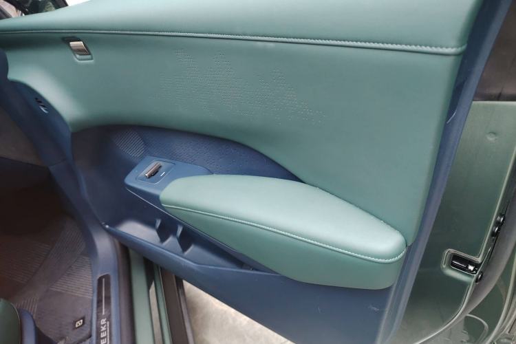 Used Zeekr X 2023 Four-Wheel-Drive YOU Edition 5 Seats
