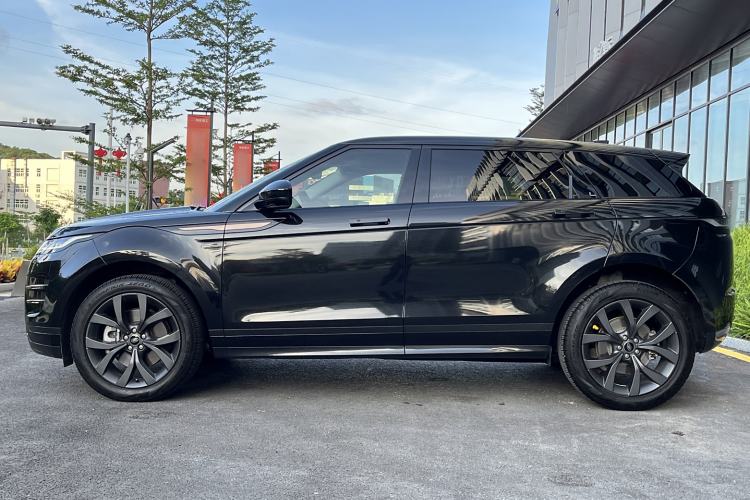 Used Land Rover Range Rover Evoque 2023 Aurora L 249 PS Collins Antique Bronze Special Edition
