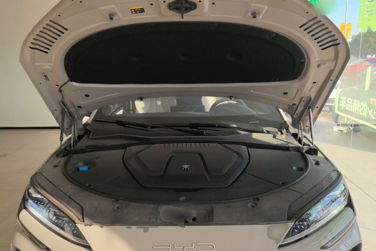 Used BYD Song PLUS New Energy 2024 Honor Edition EV 520km Luxury Model
