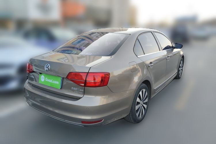 Used Volkswagen Sagitar 2017 230TSI Automatic Comfort Version
