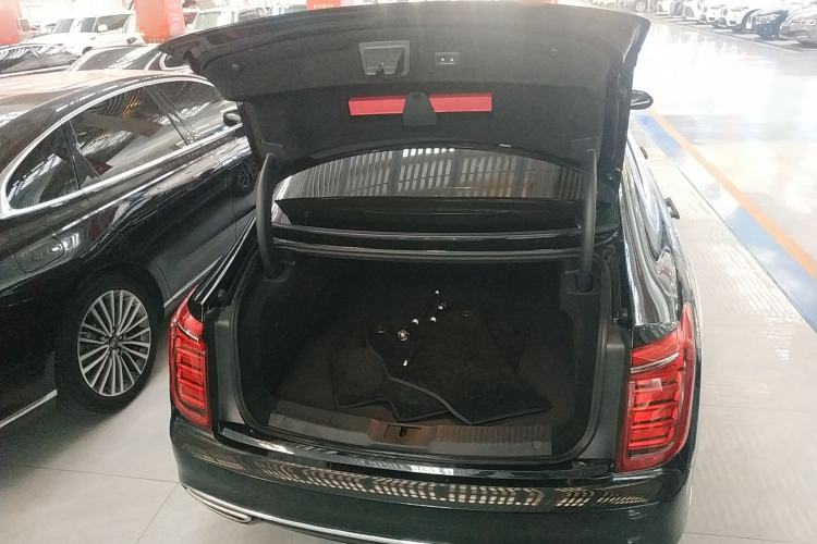 Used Hongqi H9 2023 2.0T Smart Connect Flagship Edition
