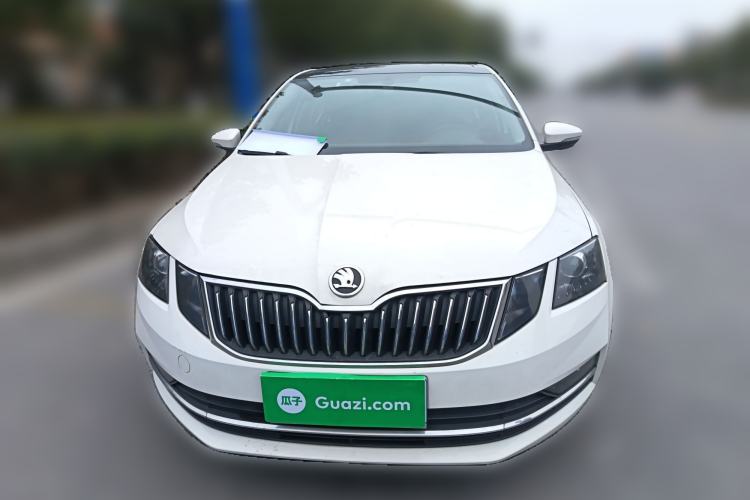Used Skoda Octavia 2019 1.5L Automatic Smart Drive Luxury Edition China VI Standard