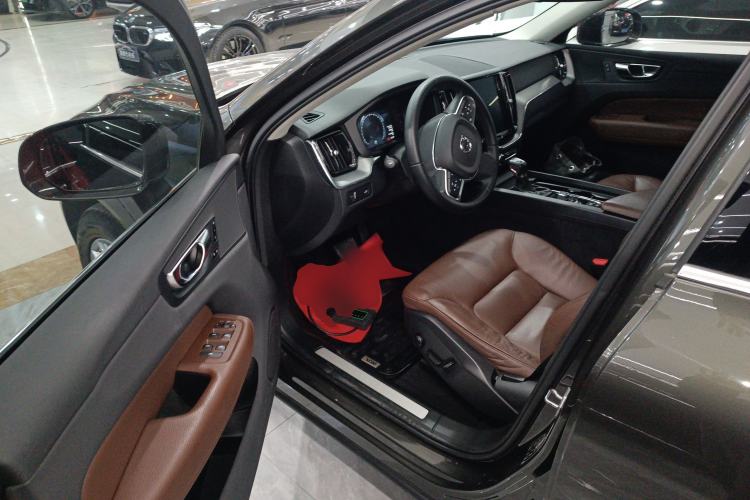 Used Volvo XC60 2020 T5 4x4 Zhiyi Luxury Edition
