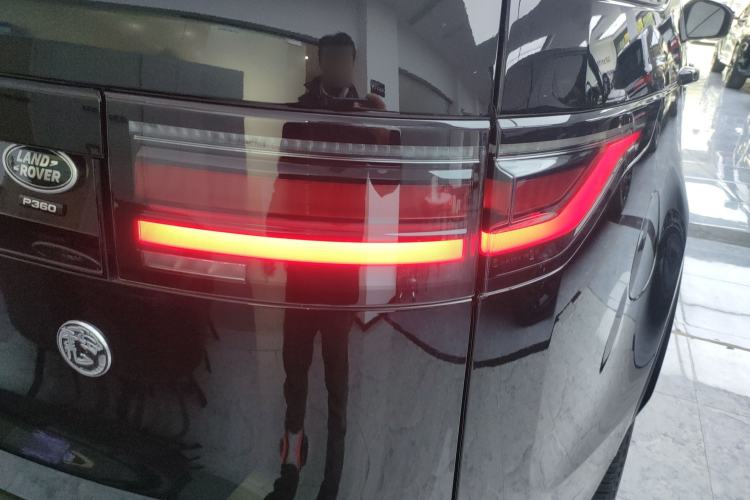 Used Land Rover Discovery 2023 360 PS R-Dynamic S