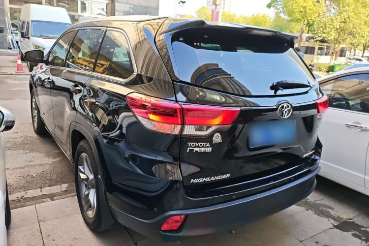 Used Toyota Highlander 2018 2.0T Four-Wheel Drive Prestige Version 7 Seats China V Emission Standard

