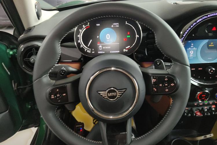 Used  MINI 2023 2.0T COOPER S Artist Five-Door Edition
