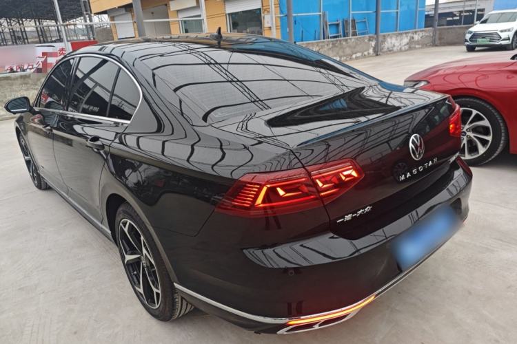 Used Volkswagen Magotan 2025 Revised Version Zhongxiang Edition 330TSI DSG Luxury Trim
