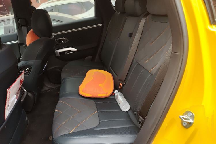 Used  G318 2025 Worry-Free Cross-Country Edition Four-Wheel Drive Distant Mountains Version