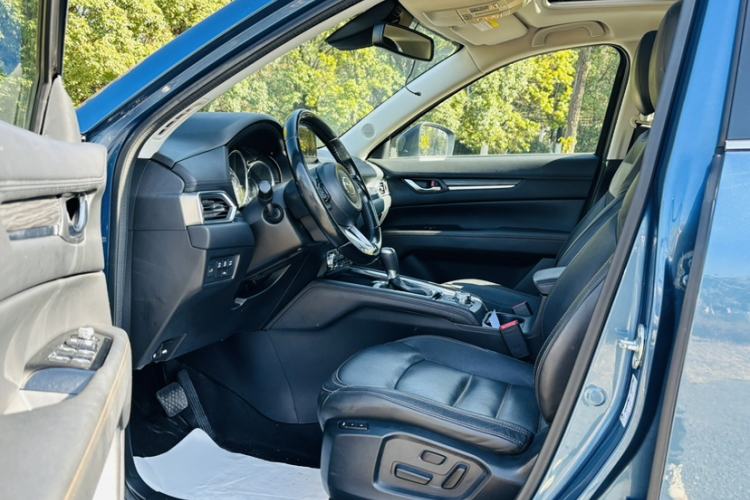 Used Mazda CX-5 2017 2.5L Automatic 4x4 ZhiZun Version China V Standard
