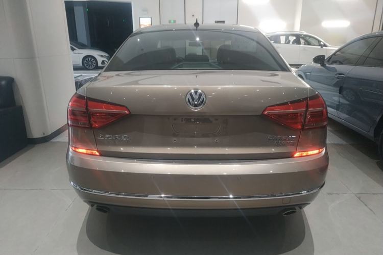 Used Volkswagen Passat 2016 330TSI DSG Luxury Edition
