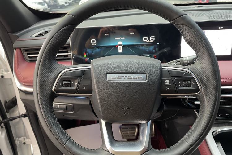 Used JETOUR X70 PLUS 2023 1.5T DCT Brave PLUS 5-Seater
