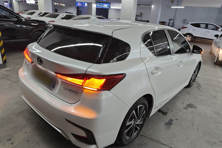 Used Lexus CT 2017 CT200h Elite Edition Solid Color China V Standard
