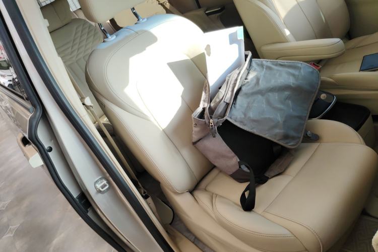 Used Buick GL8 2023 ES Lu Zun Deluxe Model
