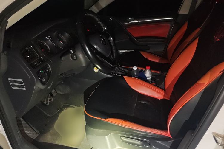 Used Volkswagen Golf 2017 1.6L Automatic Comfort Million-Vehicle Anniversary Edition