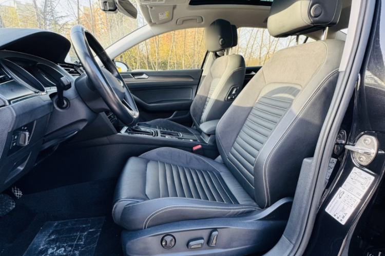 Used Volkswagen Magotan 2020 330TSI DSG Leading Model
