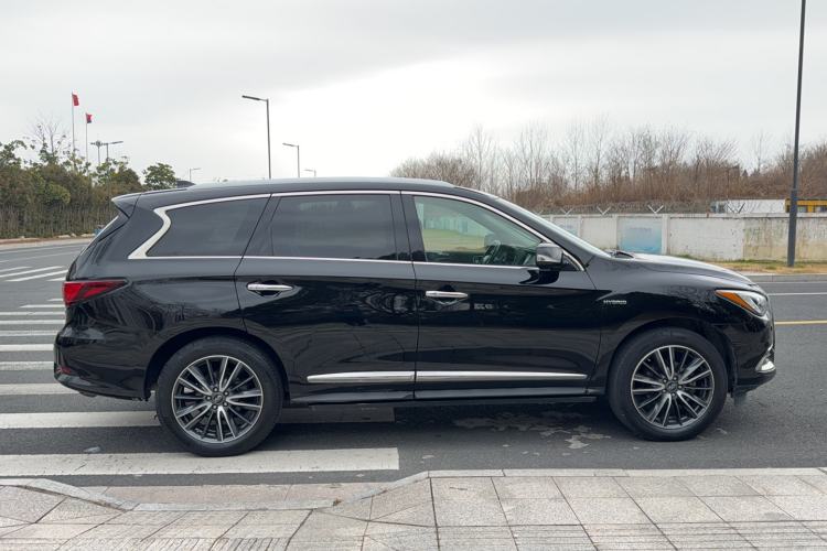 Used Infiniti QX60 2016 2.5 S/C Hybrid Two-Wheel-Drive Excellence Edition China V Standard
