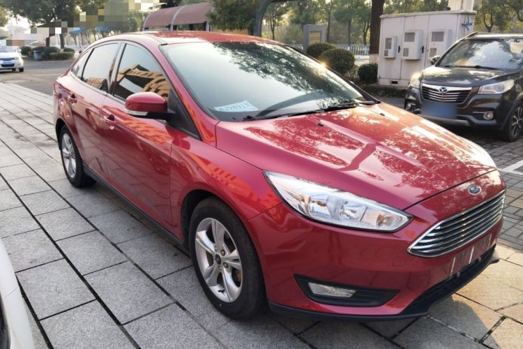 Used Ford Focus 2015 Sedan 1.6L Manual Comfort Model
