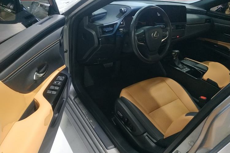 Used Lexus ES 2021 300h Excellence Edition