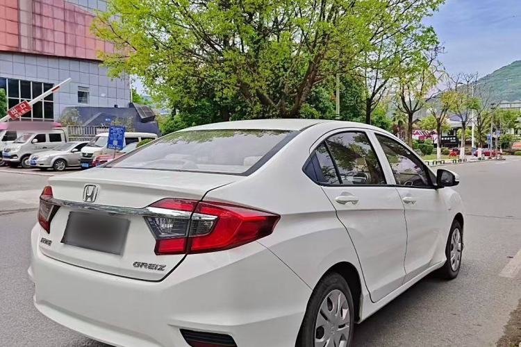 Used Honda Greiz 2016 1.5L CVT Classic Edition
