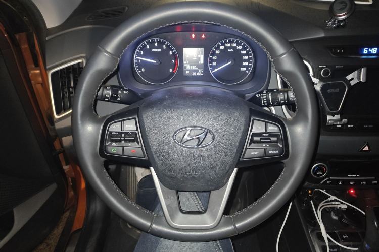 Used Hyundai ix25 2015 1.6L Automatic Two-Wheel-Drive Deluxe DLX Model