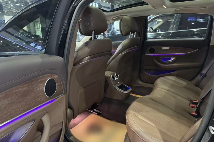 Used Mercedes-Benz E-Class 2023 Facelift E 260 L
