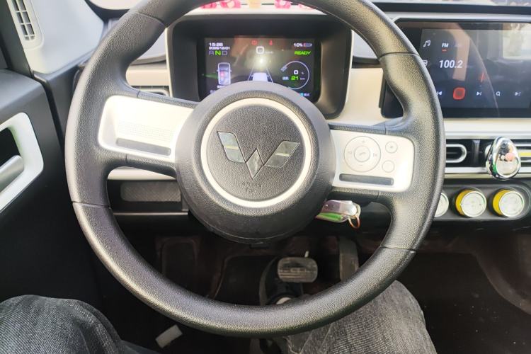 Used Wuling Hongguang MINIEV 2024 3rd Generation 215km Advanced Version
