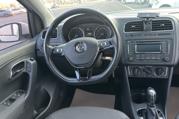 Used Volkswagen Polo 2016 1.6L Automatic Comfort Model
