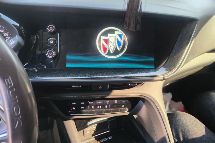 Used Buick Envision 2022 Encore Plus 652T Five-Seat Luxury Model
