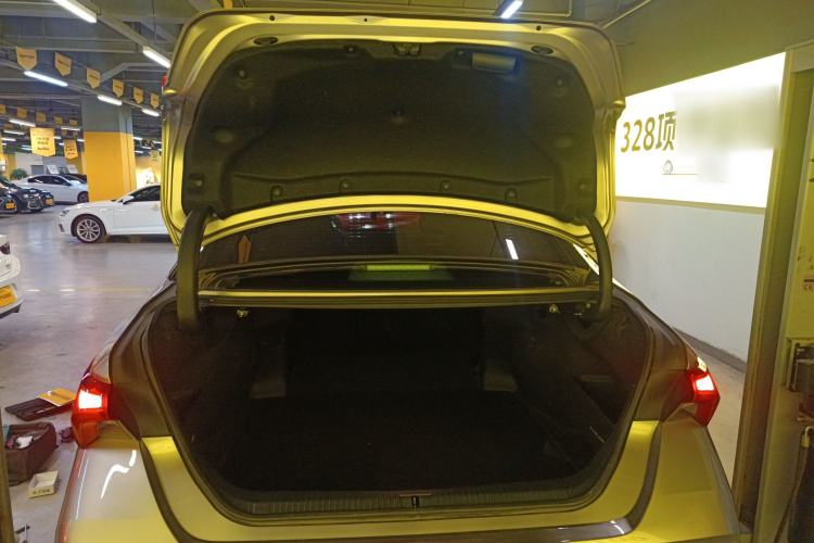 Used Toyota Avalon 2019 2.5L Touring Premium Version China V Standard
