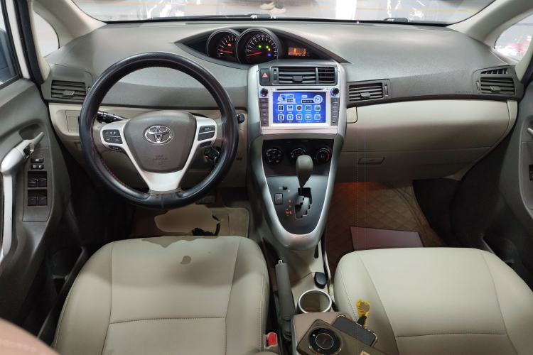 Used Toyota Verso 2015 180E CVT Crossover Edition
