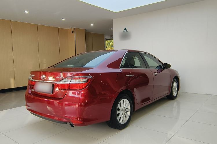 Used Toyota Camry 2016 2.0G 10th Anniversary Leading Edition
