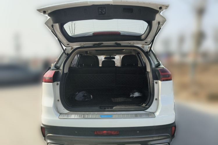 Used Geely Auto Emgrand X7 Sport 2018 1.8TD Automatic Two-Wheel Drive Smart Connect 4G Internet Edition
