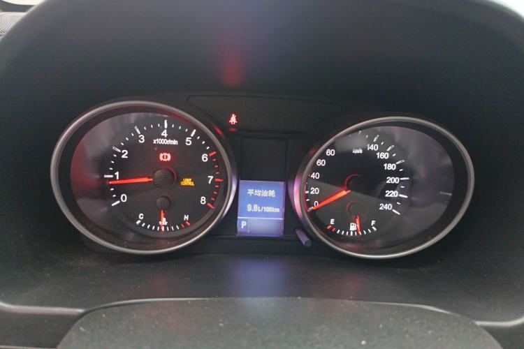 Used Haval H6 2013 Upgraded Model 2.4L Automatic Two-Wheel Drive Elite Version
