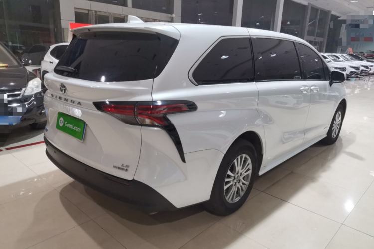 Used Toyota Sienna 2023 2.5L Hybrid Comfort Edition