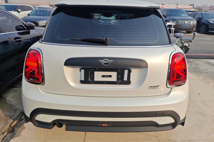 Used  MINI 2023 1.5T ONE
