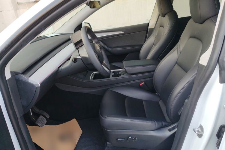 Used Tesla Model Y 2024 Rear-Wheel-Drive Version
