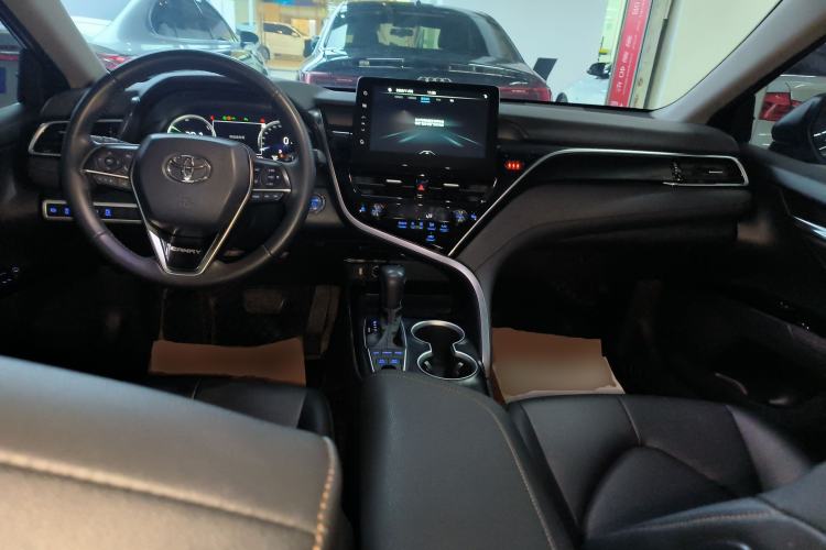 Used Toyota Camry 2023 Dual-Motor 2.5HG Luxury Edition
