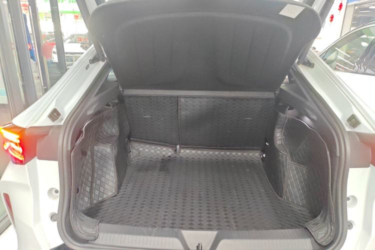 Used Volkswagen ID.UNYX 2024 Pro Long-Range Version
