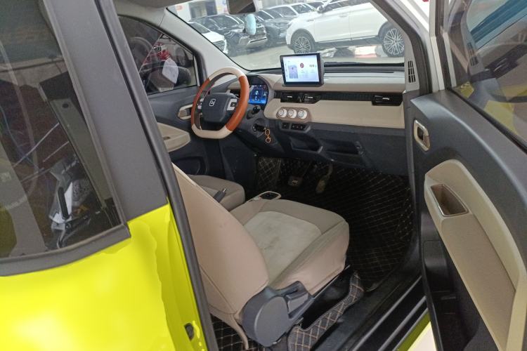 Used Chery QQ Ice Cream 2024 Youth Edition 205km Milkshake