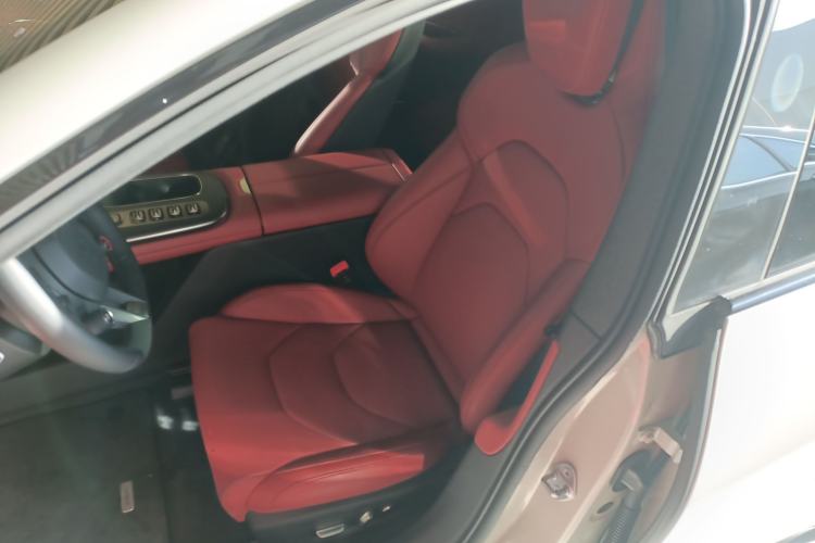 Used  SU7 2024 Rear-Drive Ultra-Long Range Advanced Pro-Level Intelligent Driving Version
