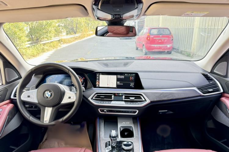 Used BMW X5 2022 Restyled xDrive 30Li Luxury Version M Sport Package
