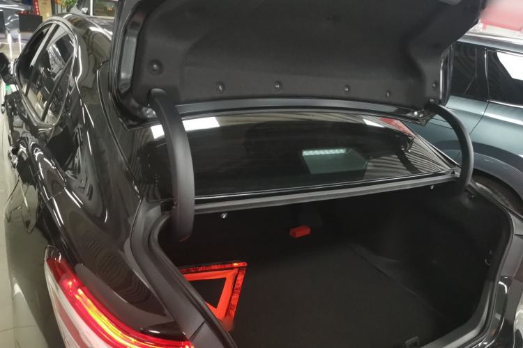 Used Toyota Camry 2023 2.0G Luxury Edition
