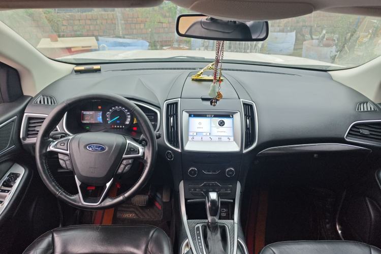 Used Ford Edge 2016 EcoBoost 245 Two-Wheel-Drive Titanium 7-Seater
